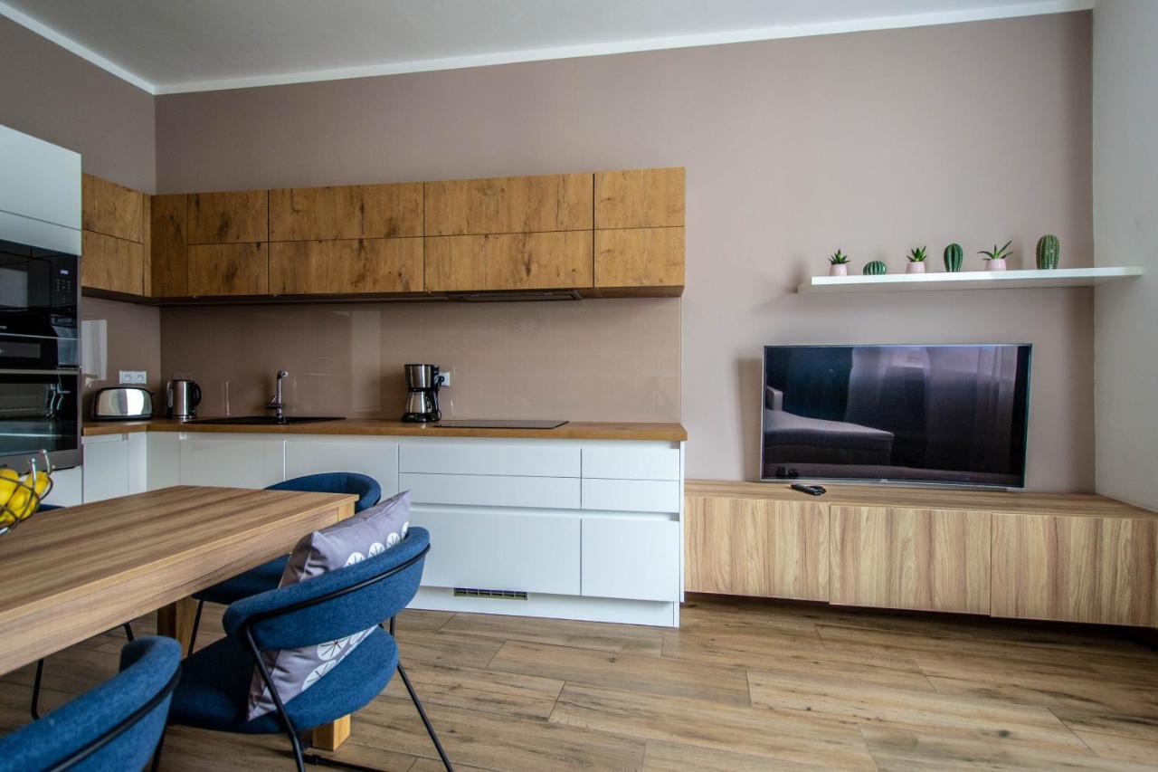 Executive Bright Apt. By Ruterra Praag Buitenkant foto