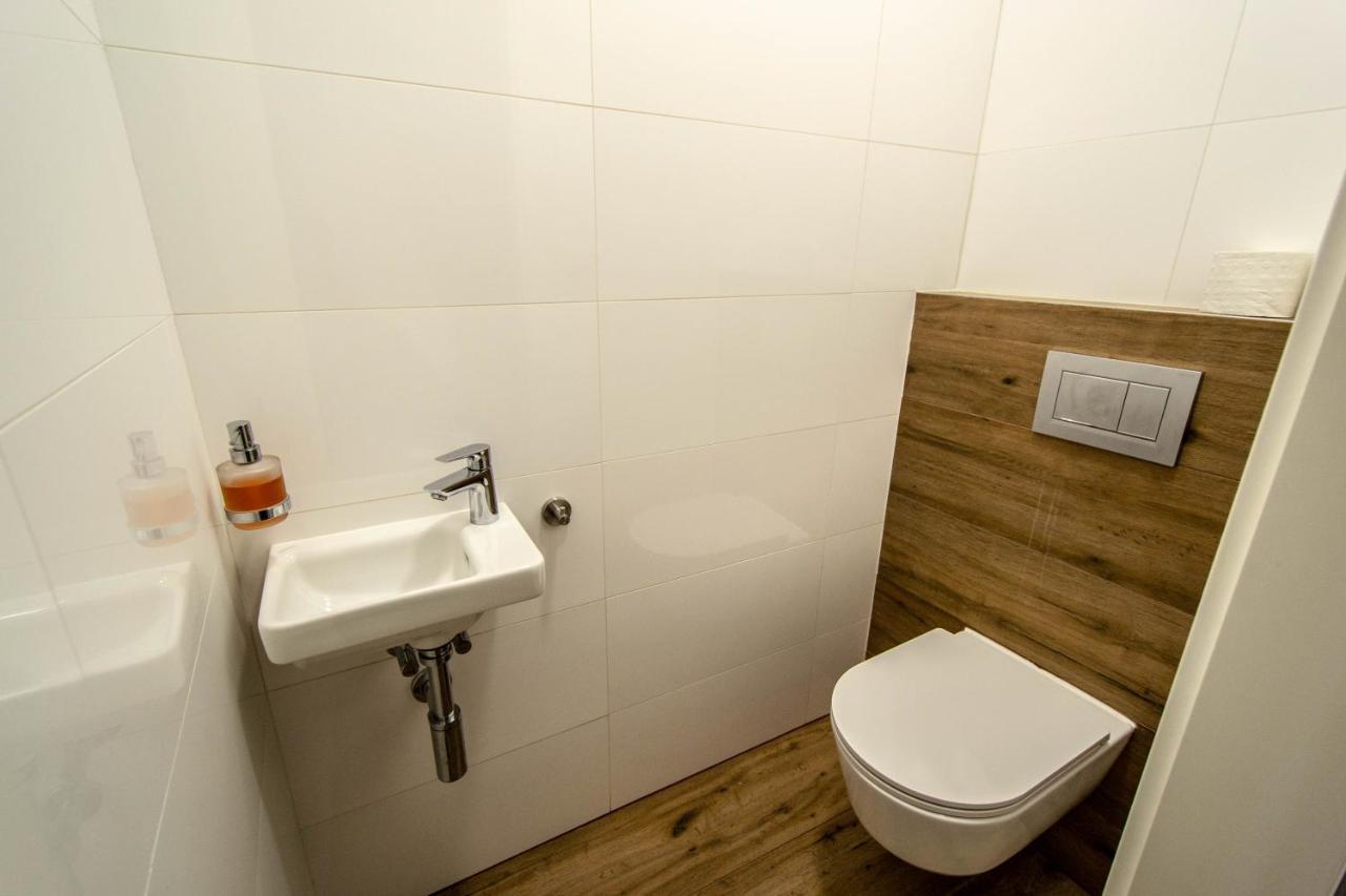 Executive Bright Apt. By Ruterra Praag Buitenkant foto