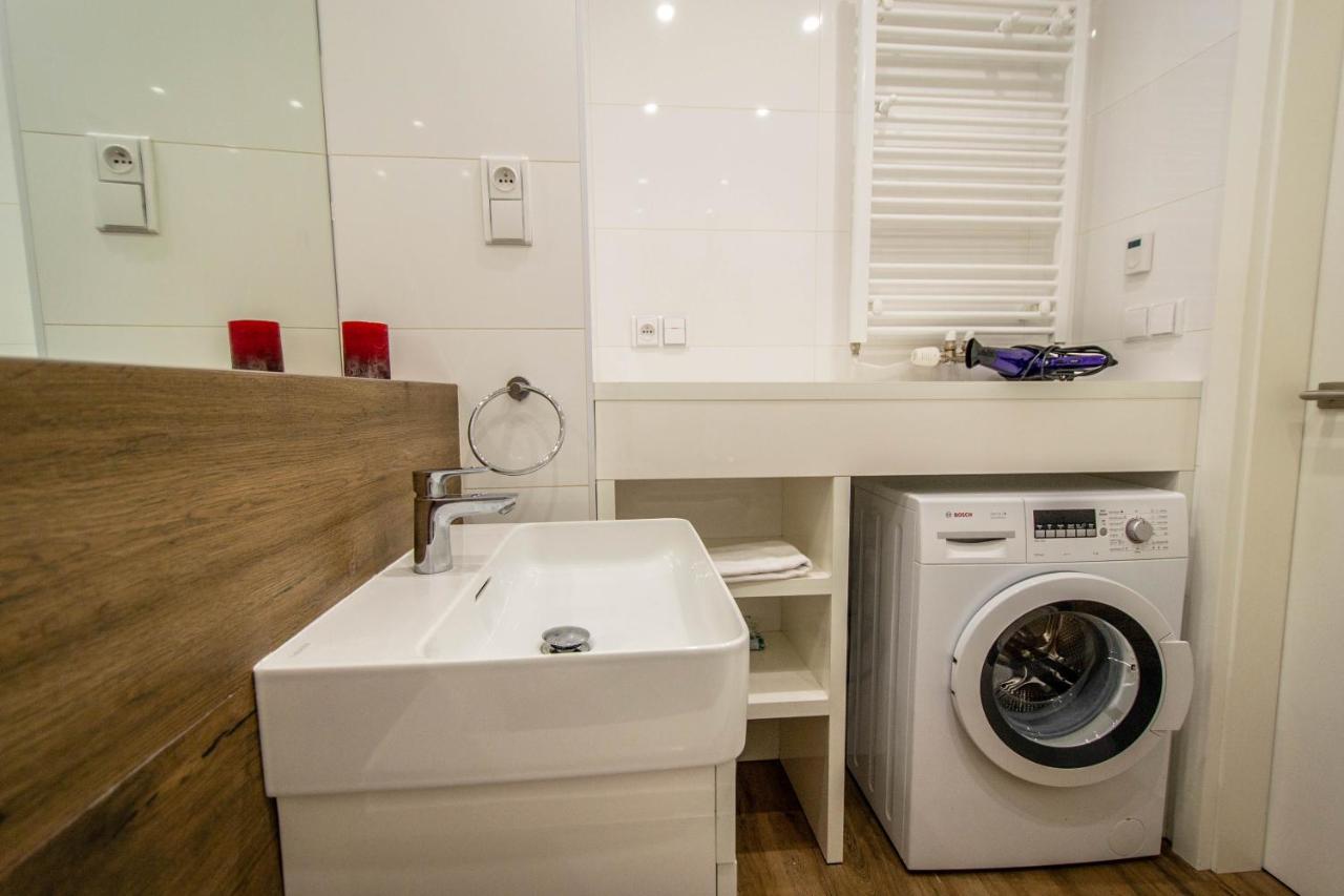 Executive Bright Apt. By Ruterra Praag Buitenkant foto