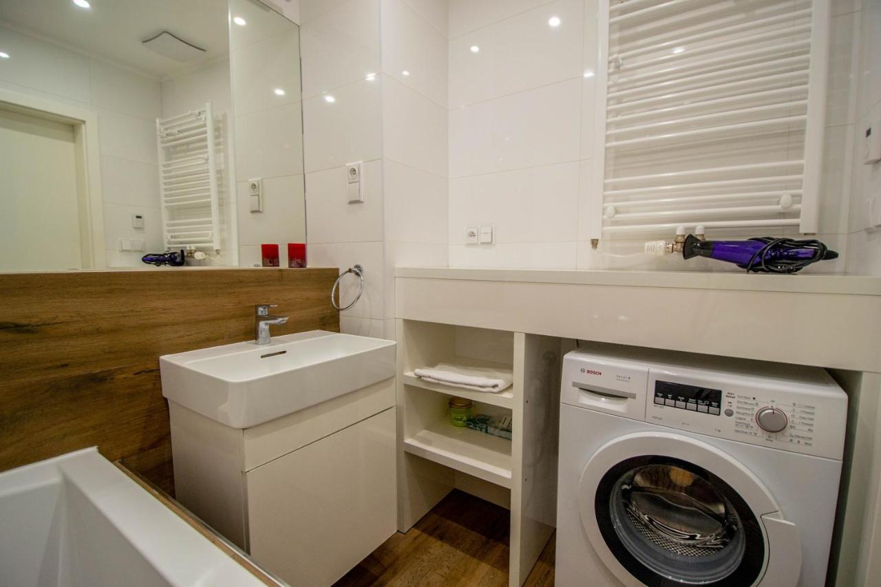 Executive Bright Apt. By Ruterra Praag Buitenkant foto