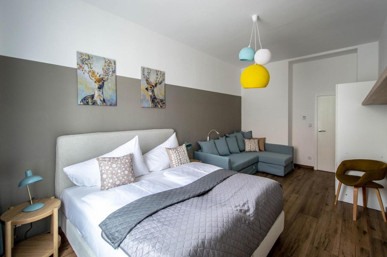 Executive Bright Apt. By Ruterra Praag Buitenkant foto