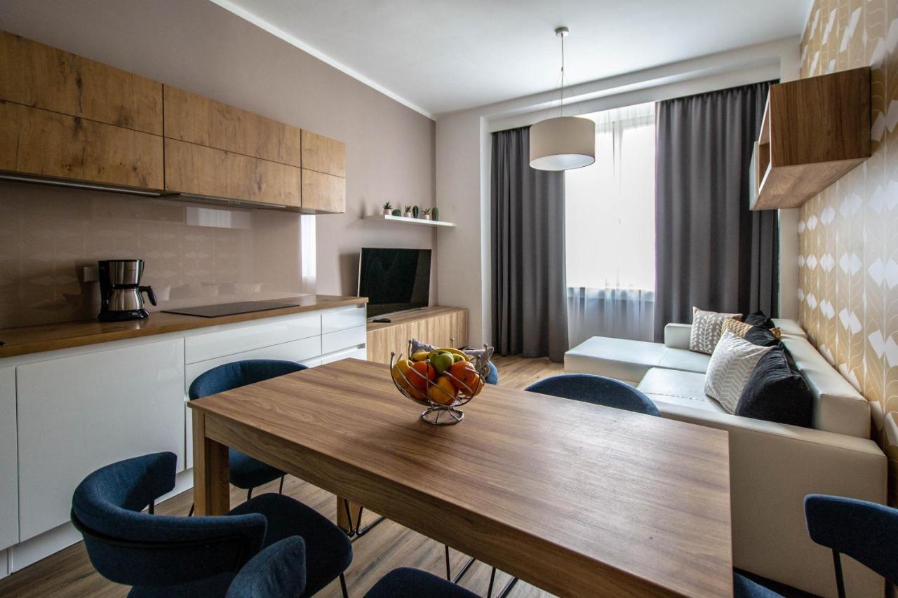 Executive Bright Apt. By Ruterra Praag Buitenkant foto
