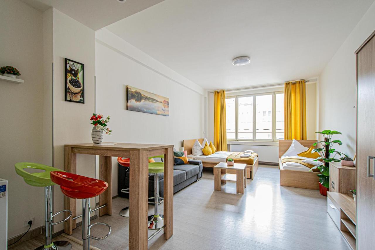 Executive Bright Apt. By Ruterra Praag Buitenkant foto