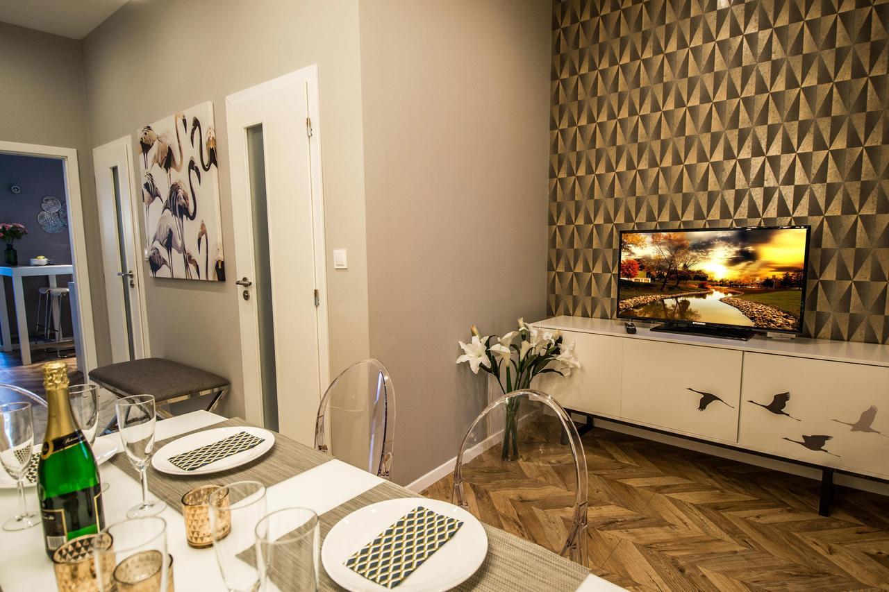 Executive Bright Apt. By Ruterra Praag Buitenkant foto