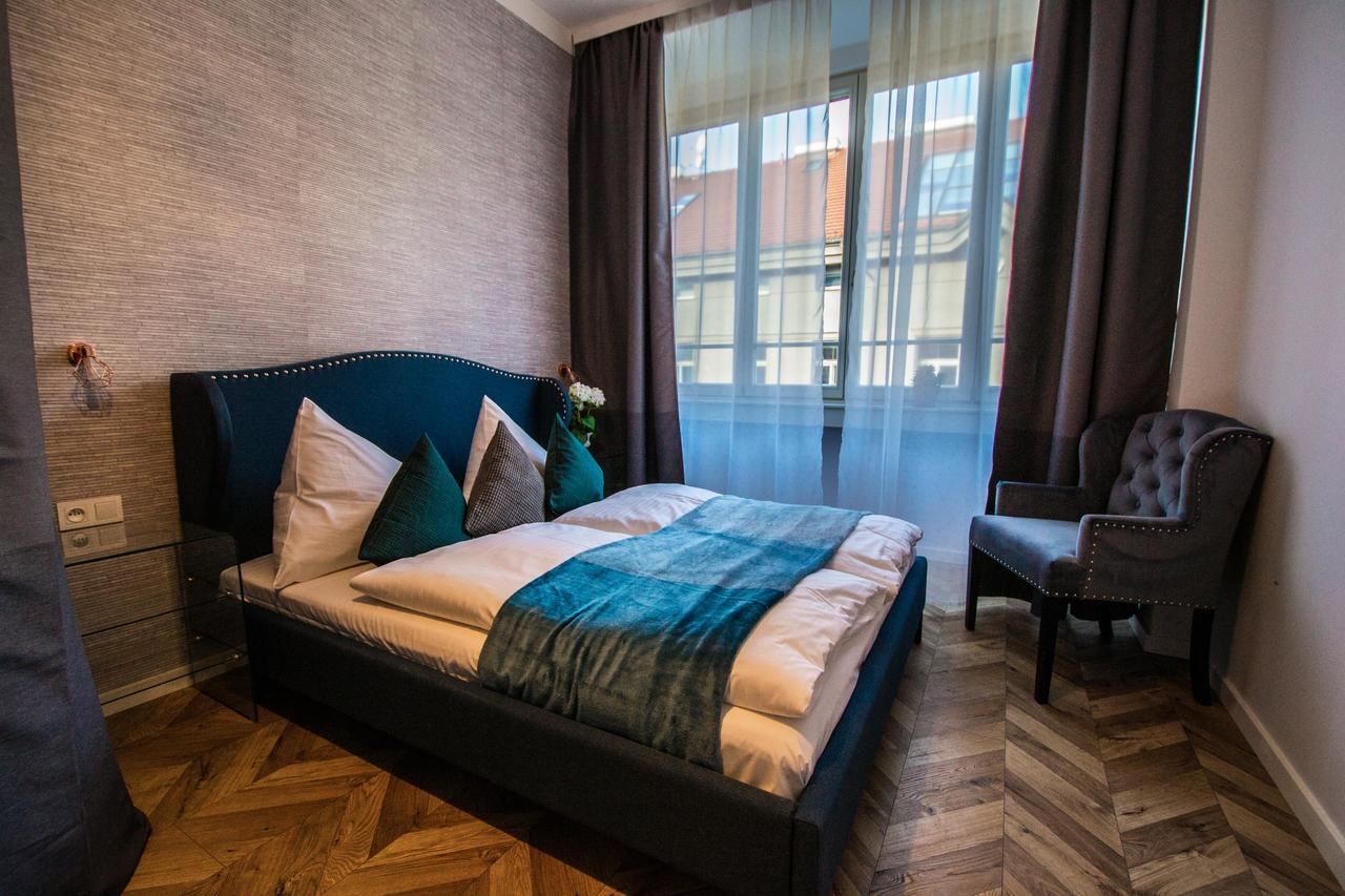 Executive Bright Apt. By Ruterra Praag Buitenkant foto