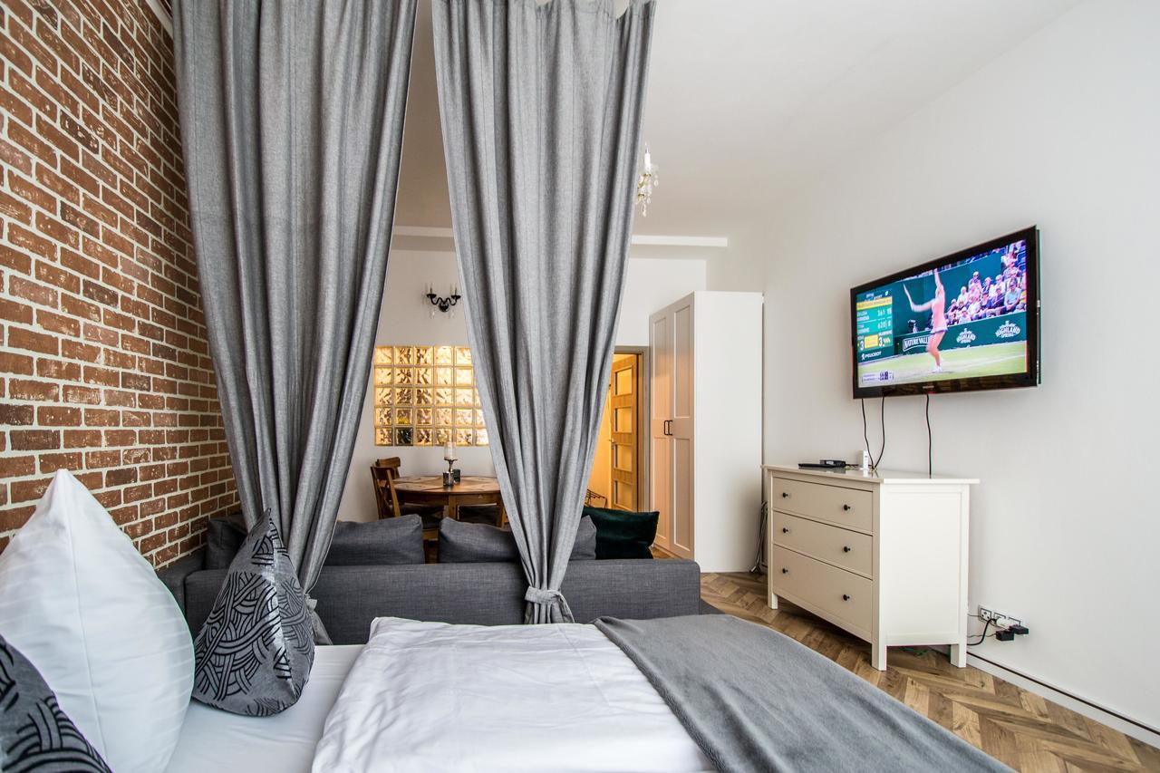 Executive Bright Apt. By Ruterra Praag Buitenkant foto