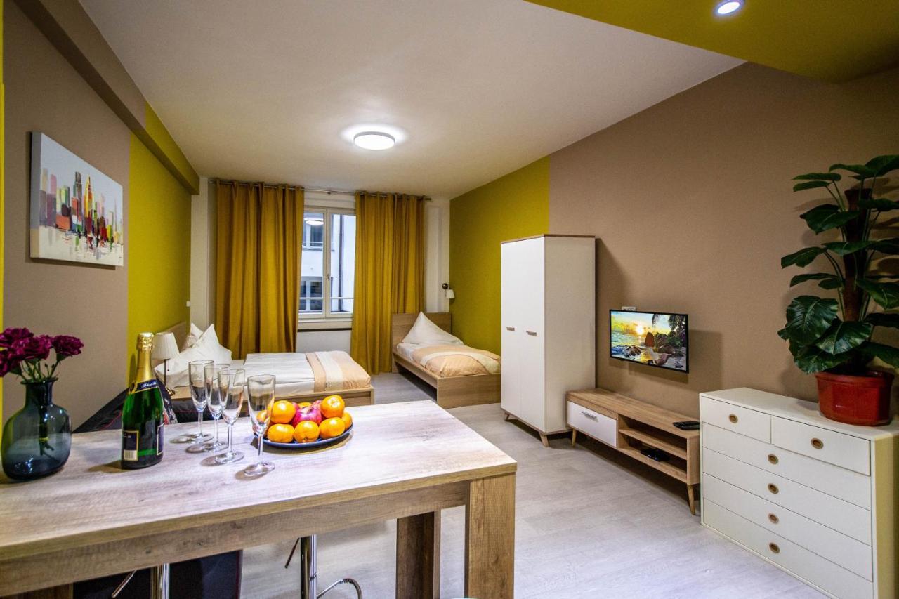 Executive Bright Apt. By Ruterra Praag Buitenkant foto